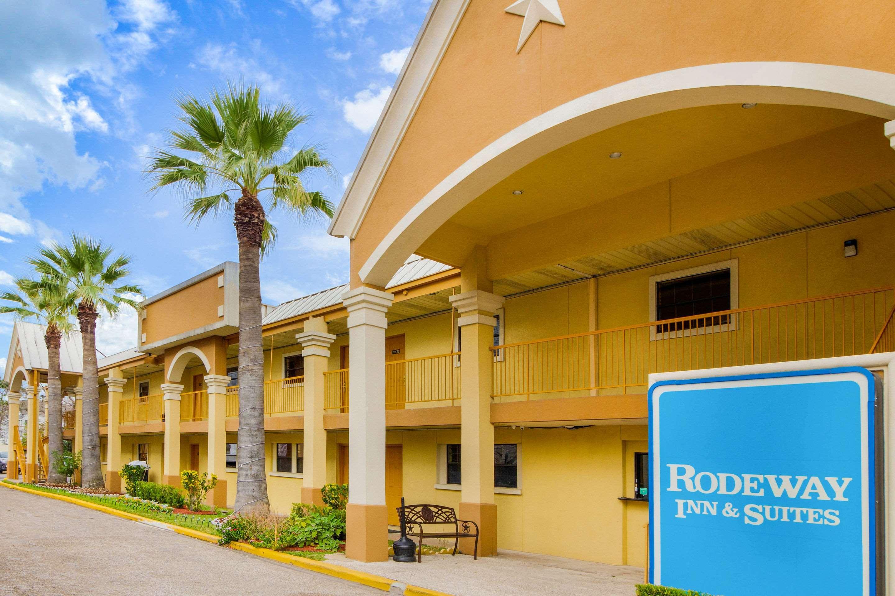 Rodeway Inn & Suites Houston Near Medical Center Exterior photo